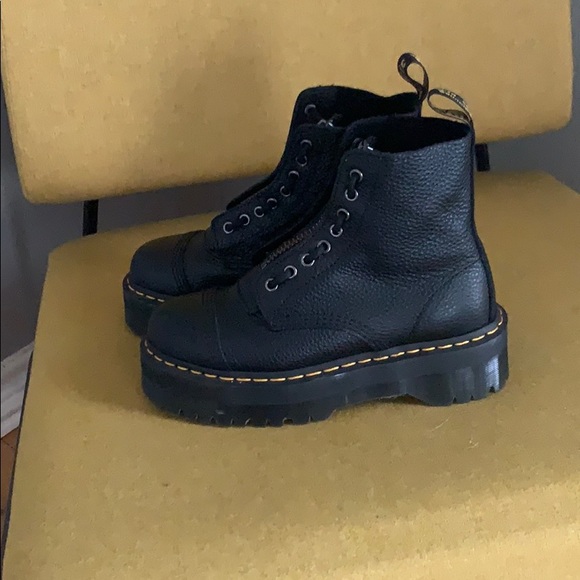 womens leather platform boots